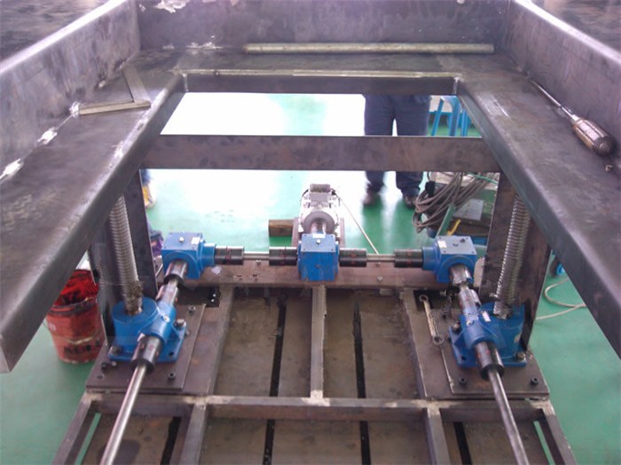 蝸輪絲桿升降機(jī) 蝸輪絲桿升降機(jī)